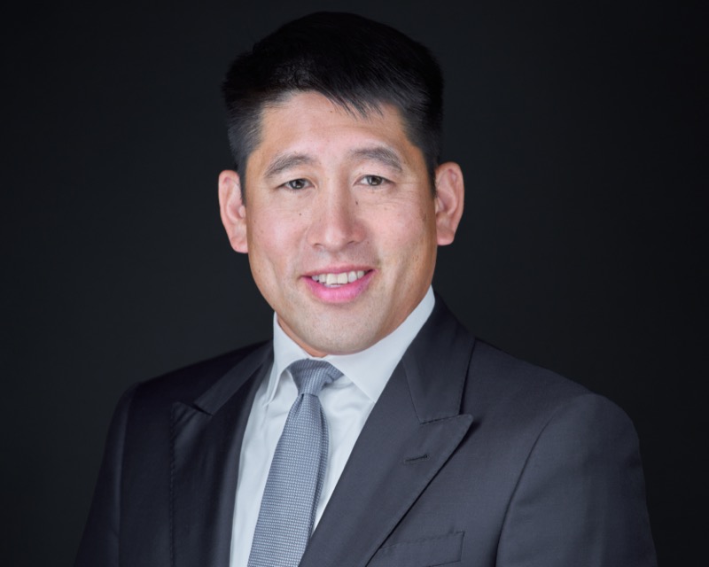 Dr. Stanley Lee, MD - Board Certified Orthopedic Spine Surgeon